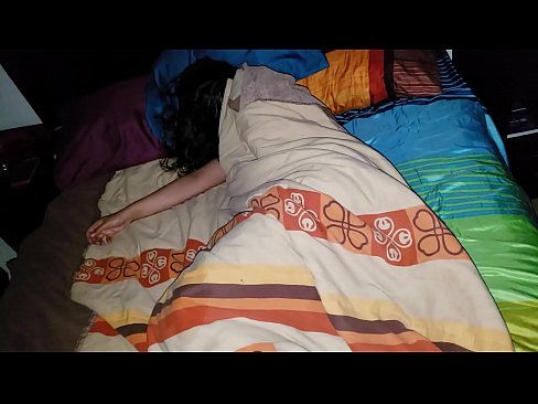 ❤️ Stepson ap reprimande jenn bèlmè li pandan l ap dòmi. Videyo sèks nan pònografi ht.hqpornvideos.ru